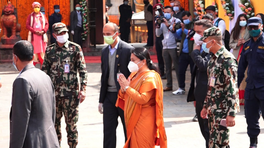 पशुपतिमा राष्ट्रपति भण्डारीले राखीन ८० किलो सुनको जलहरी