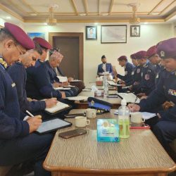 नियम कानुनको पालनमा दृढ रही काम गर्न डीआईजीलाई गृहमन्त्रीको निर्देशन