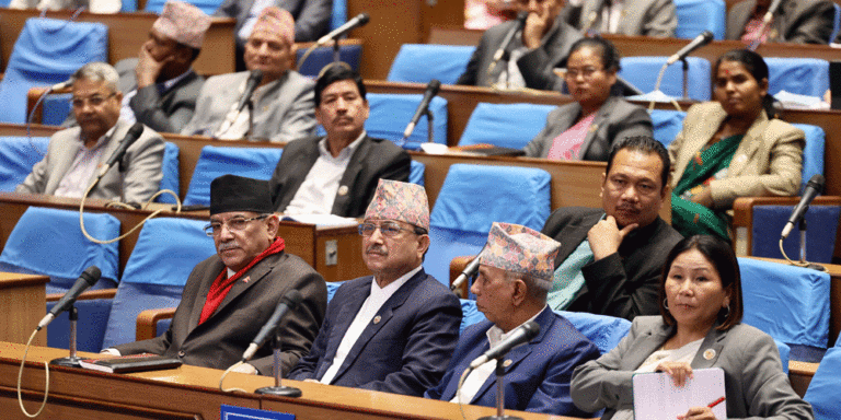प्रतिनिधिसभा बैठक बस्दै, अर्थमन्त्रीले आर्थिक सर्बेक्षण पेश गर्ने