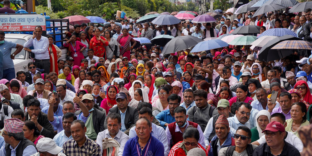 माग पूरा नभएसम्म राहत शिक्षकहरु बिद्यालय नफर्कने