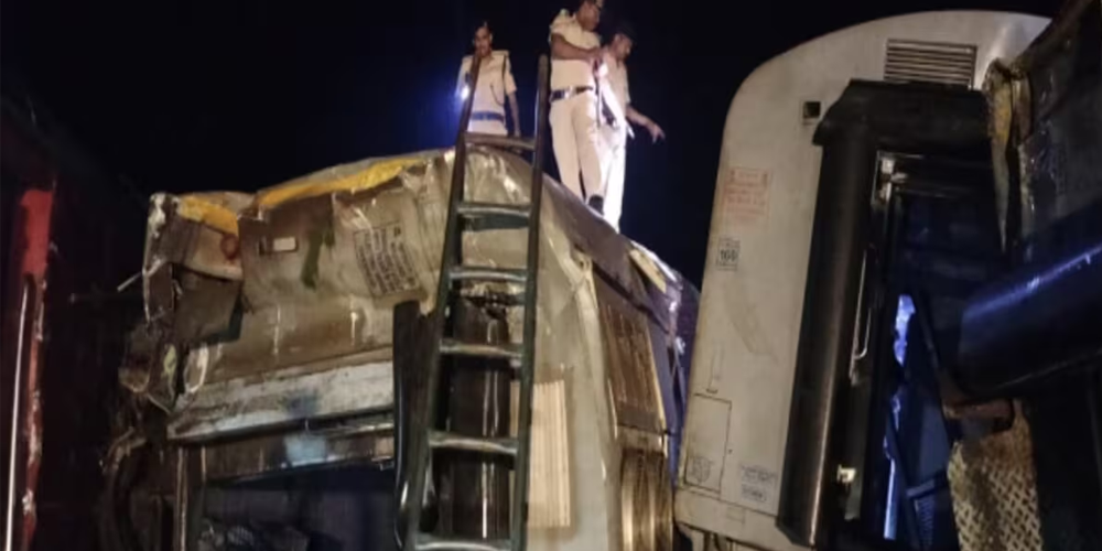 बिहार रेल दुर्घटना: ६ जनाको मृत्यु,१०० जना घाइते