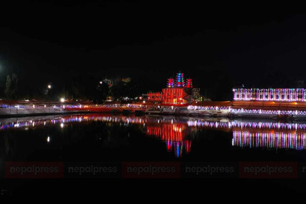 छठ पूजाका लागि सिङ्गारियो जनकपुरको छठ घाट