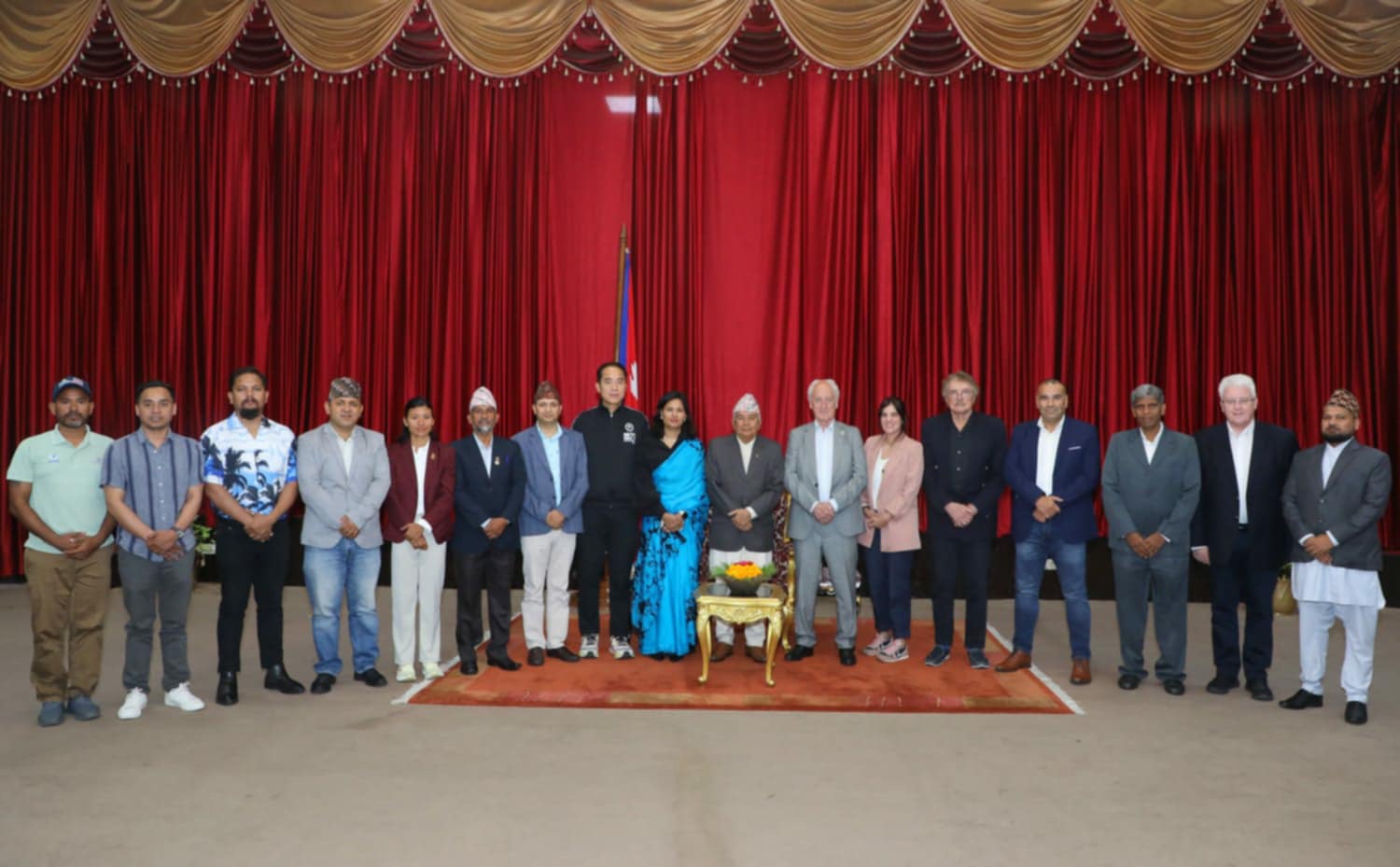 राष्ट्रपतिसँग एम्स अध्यक्ष पाकोको भेट, नेपालमा बोर्ड बैठक राखेकोमा दिए धन्यवाद