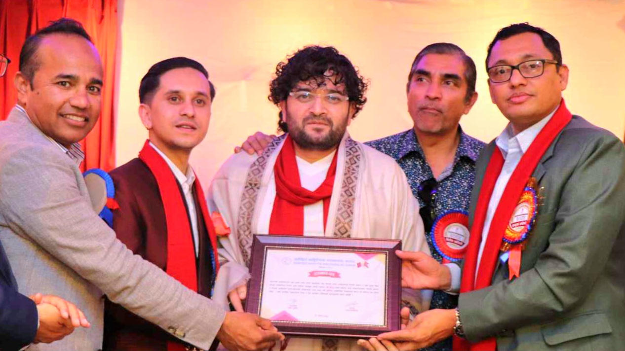 कतारमा पत्रकार पौडेल सम्मानित